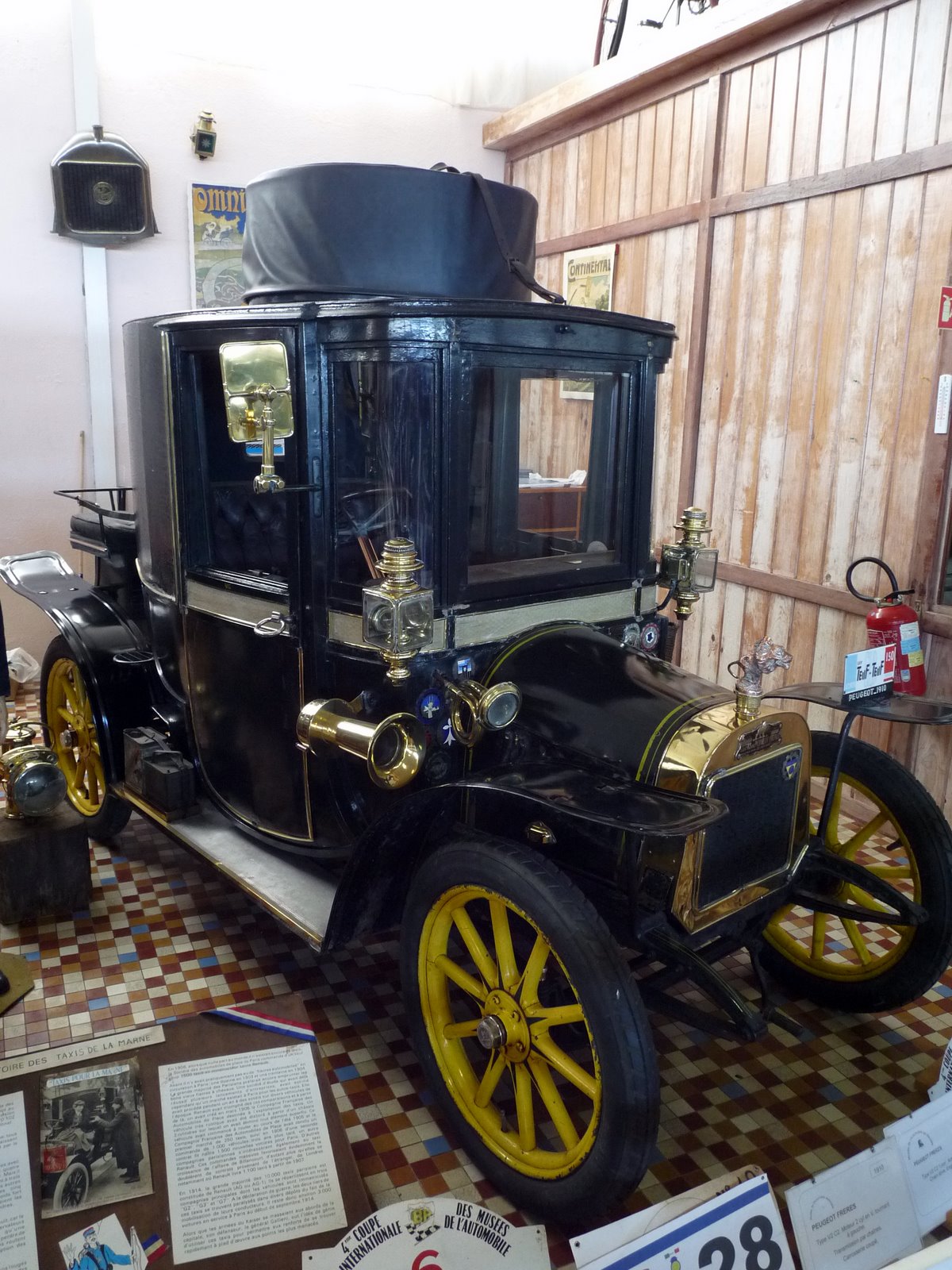noire avd type v2c2 P1300381